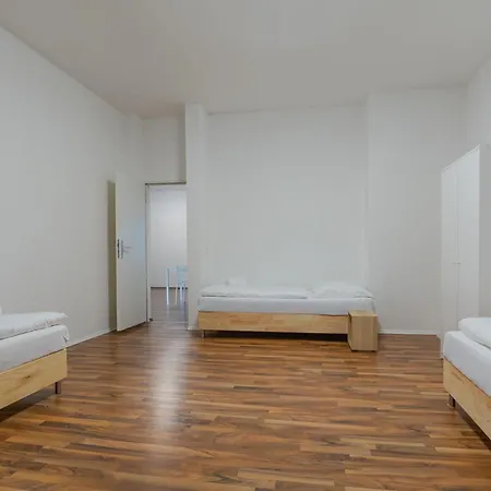 T&k - - 3 And 4 Monteur Apartment Duisburg