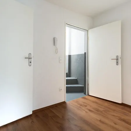 Apartment T&k - - 3 And 4 Monteur *